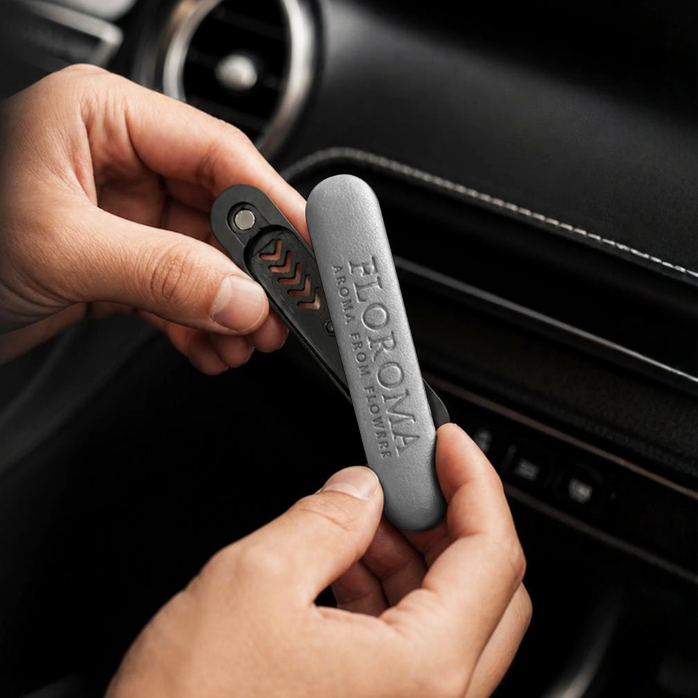 [Buy 1 Get 3 Free] Luxury Leather Car Diffuser Set (3 Free Refill)
